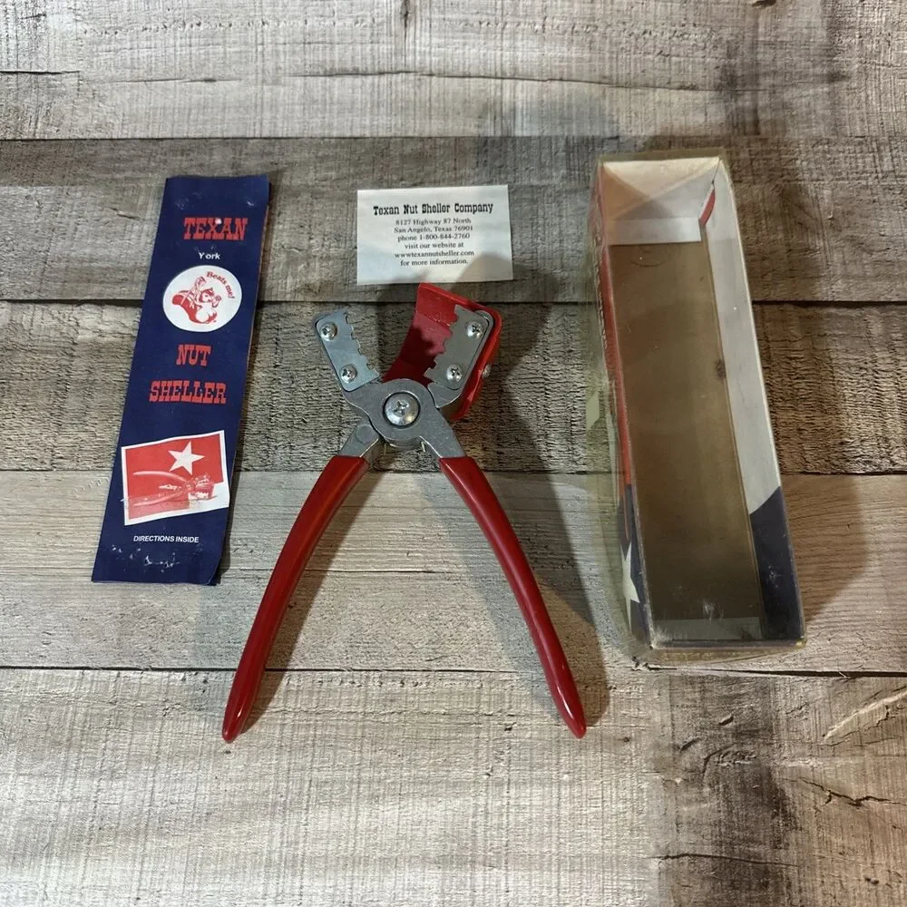 Vintage Texan York Nut Cracker Sheller Made In Texas with Box and Instructions